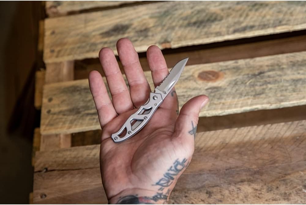 image:imageGerber Gear Paraframe II EDC Folding Pocket Knife 35 Tanto Point Serrated Edge with Safety Frame Lock Black04