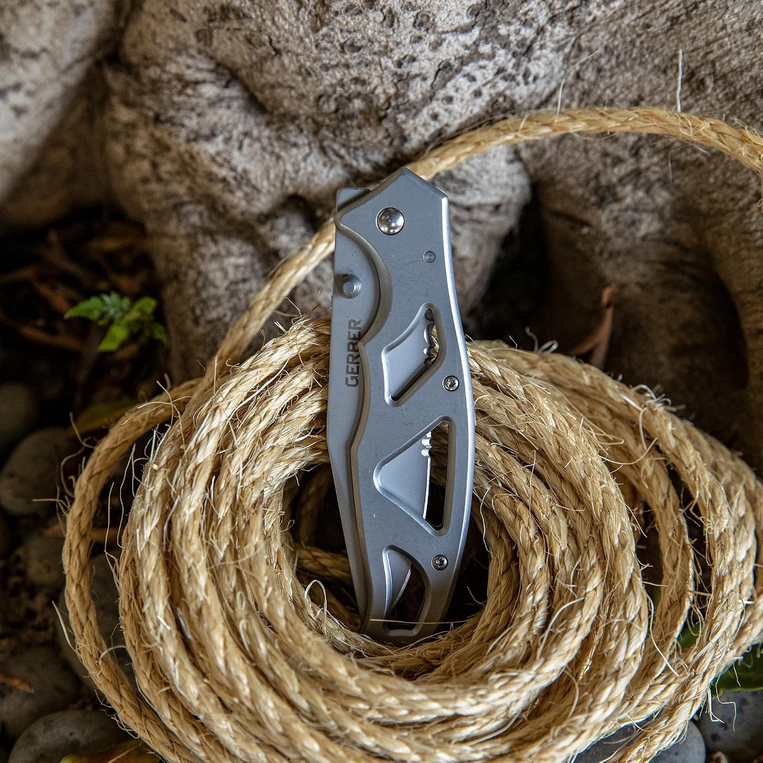 image:imageGerber Gear Paraframe II EDC Folding Pocket Knife 35 Tanto Point Serrated Edge with Safety Frame Lock Black05